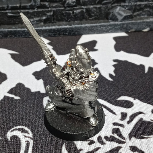 warlock with sword un-painted Aeldari Craftworld OOP Metal