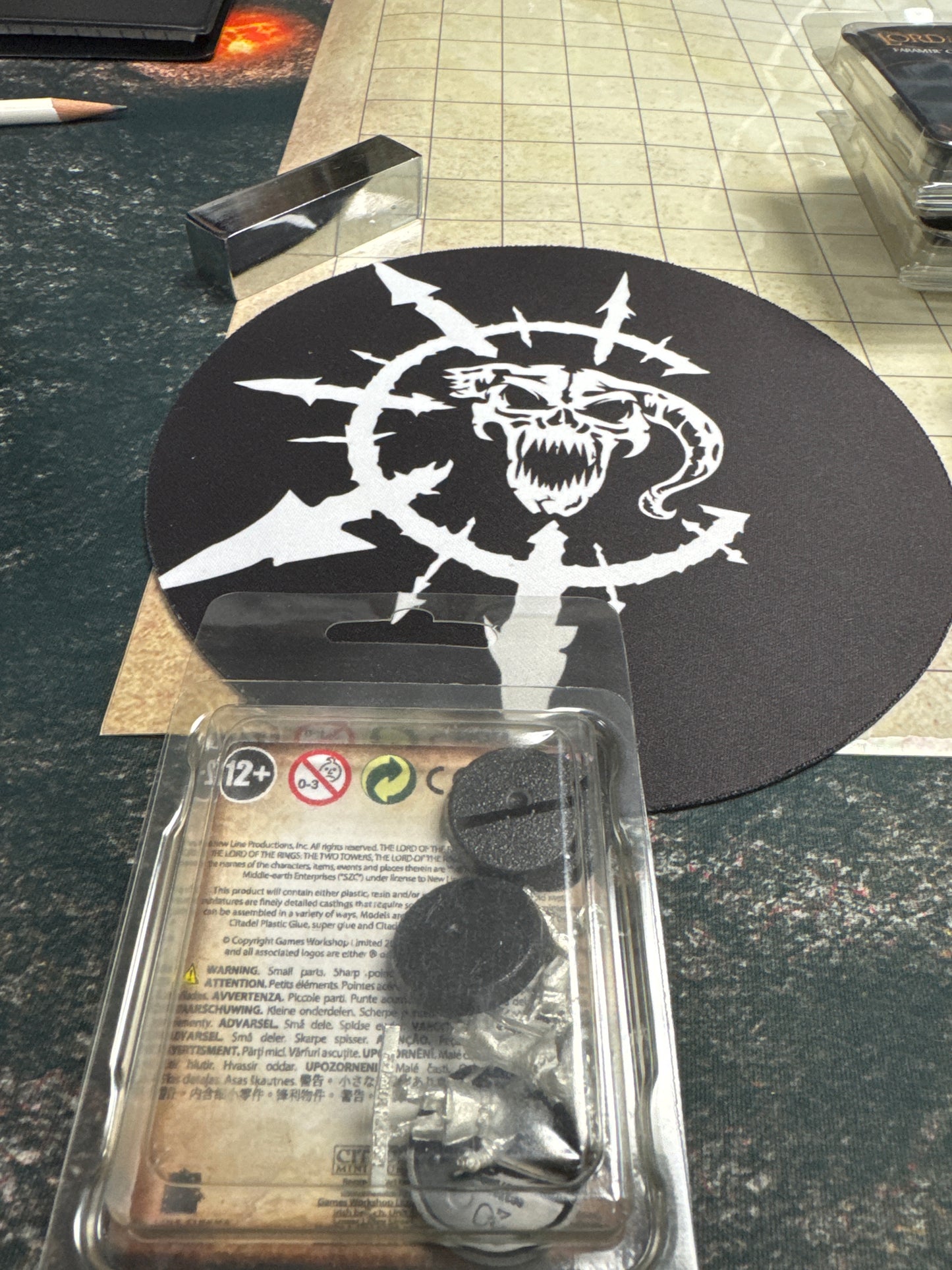 Pre-Owned: Farmer Maggot & Hounds