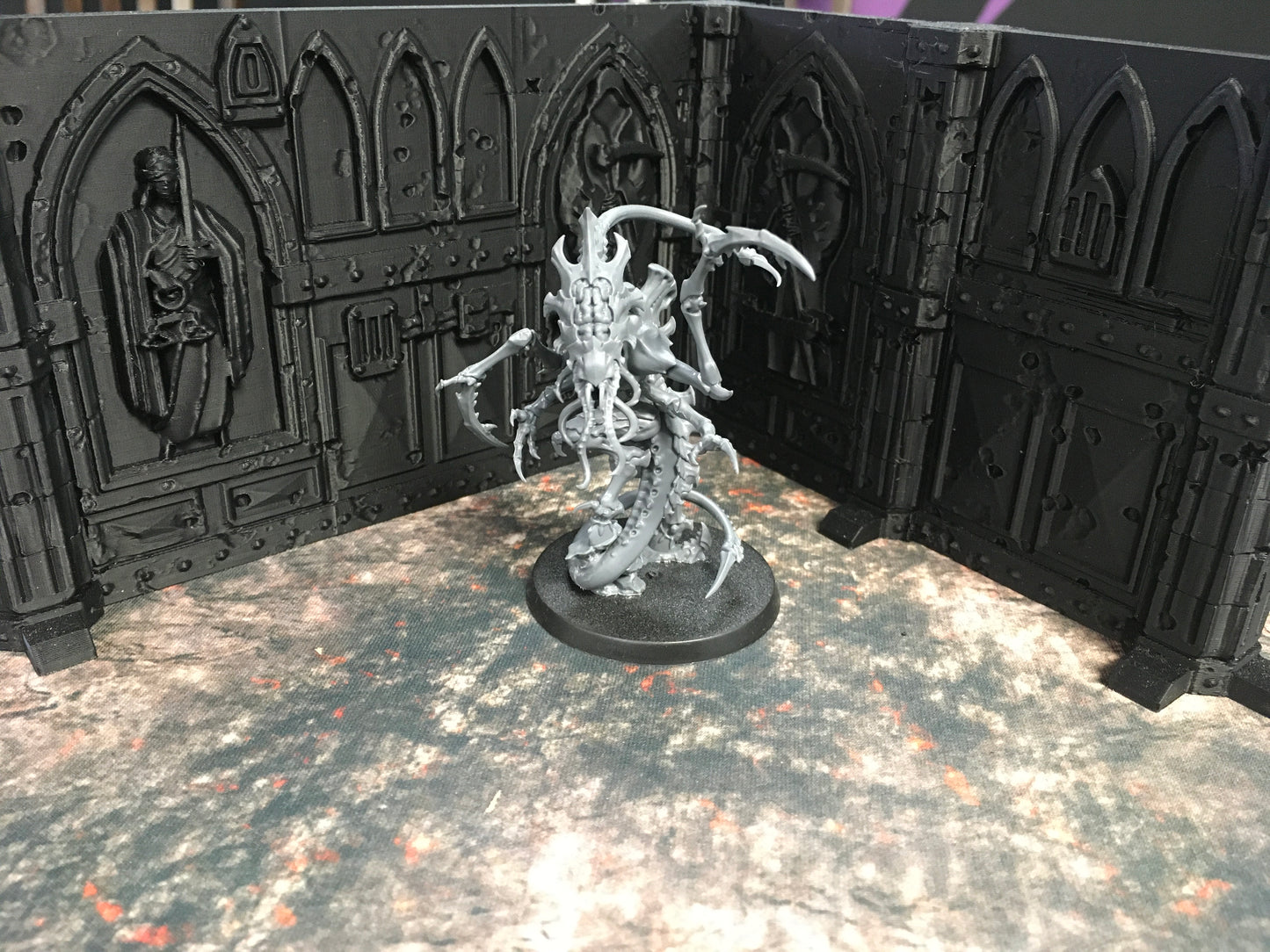 Tyranids: Neurolictor Pre-Owned