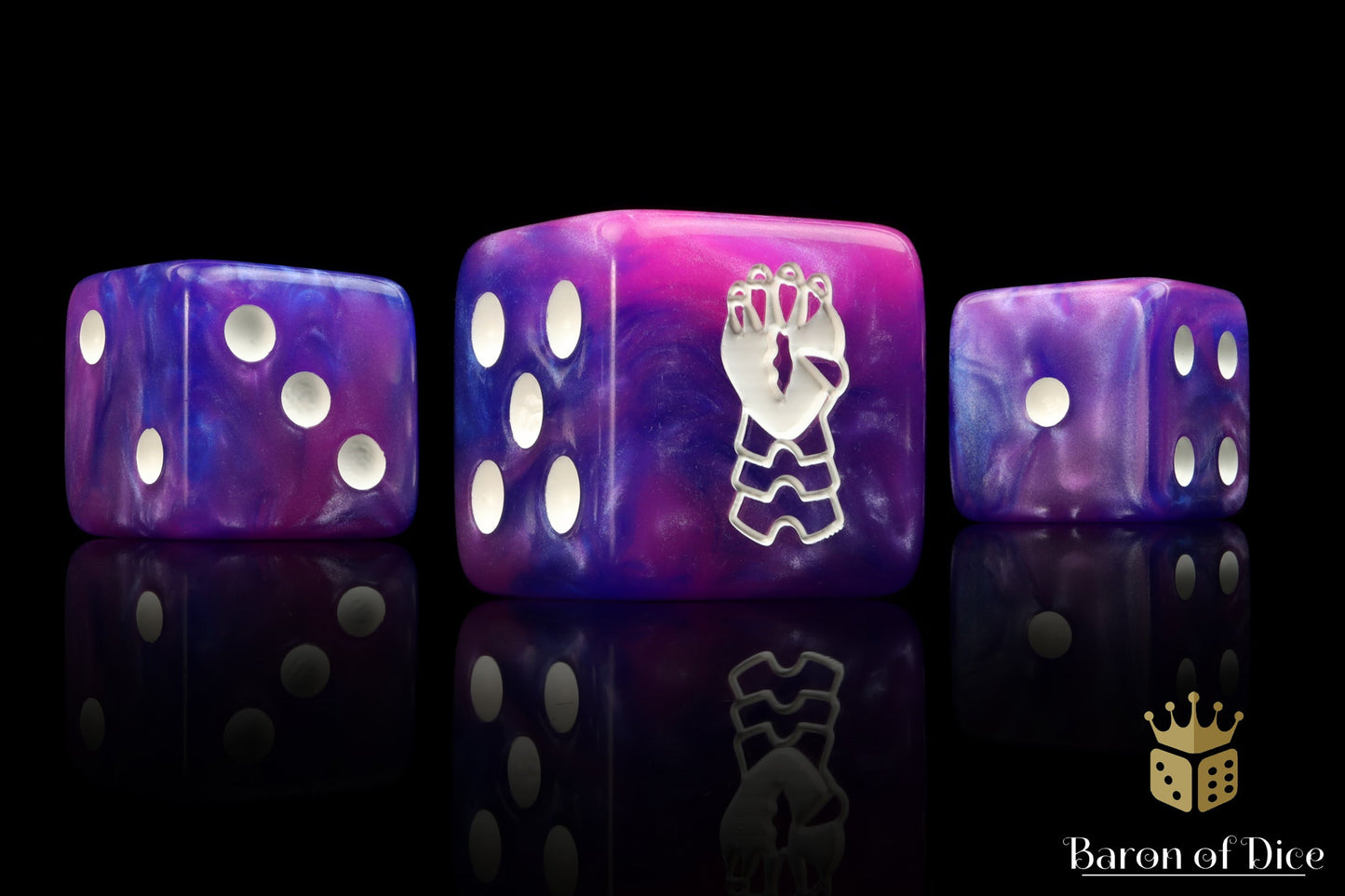 Clawed Gauntlet, Dice