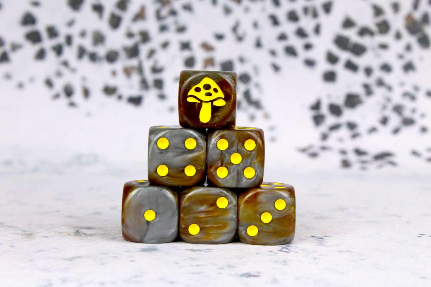 Shroom' Variety 16Mm Dice