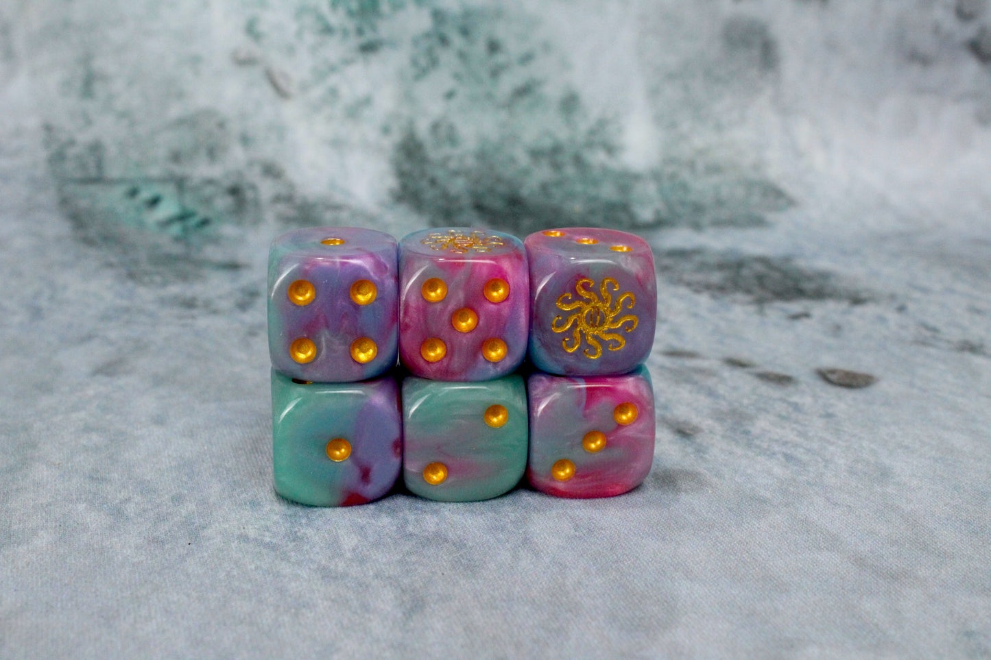 Cult Of Knowledge, 16Mm Dice