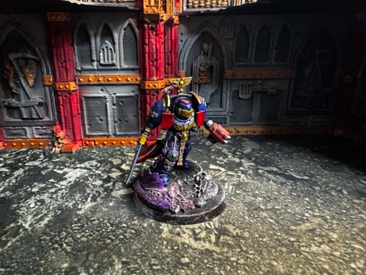 Captain In Gravis Armour Pre-Owned